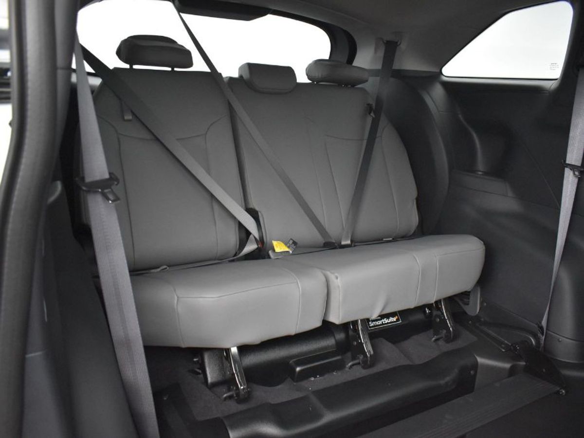 2025 TOYOTA SIENNA - Image 3