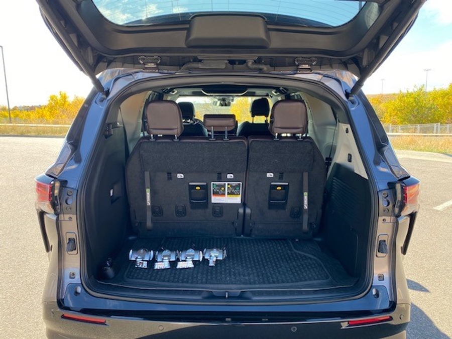 Used 2024 Toyota Sienna Hybrid Platinum - BraunAbility Side Entry Entry Fold Out Automatic Ramp