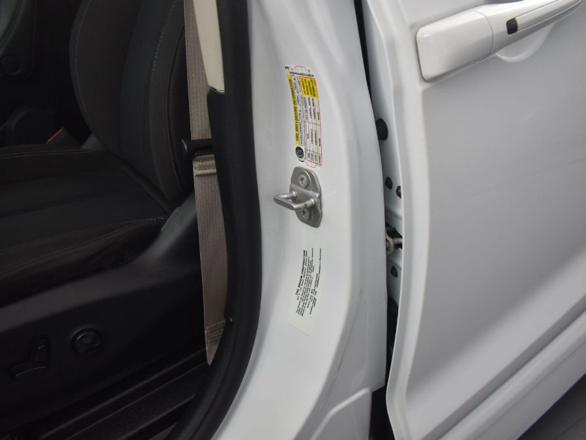 2023 CHRYSLER VOYAGER - Image 16