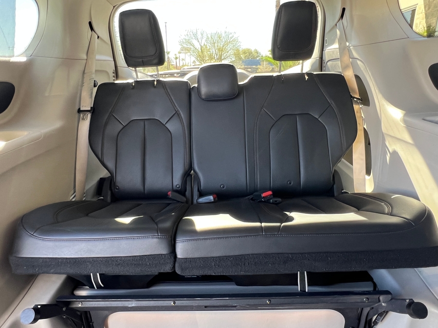 Used 2019 Chrysler Pacifica Touring L - BraunAbility Side Entry Entry Fold Out Automatic Ramp