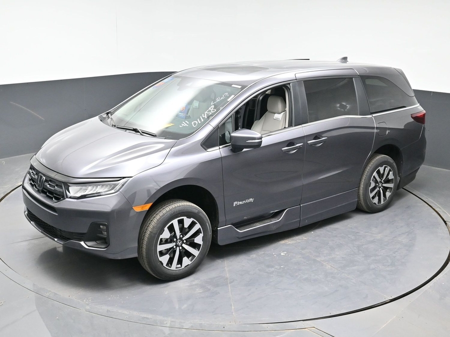 Grey Honda Odyssey image number 20