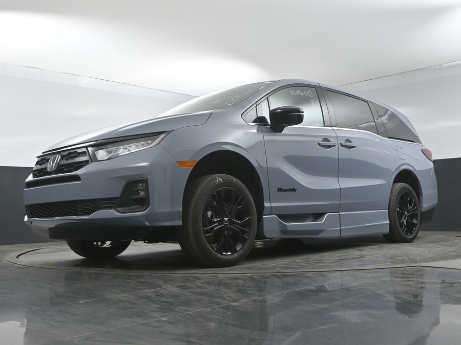 New 2026 Honda Odyssey Sport - BraunAbility Side Entry Entry In Floor Automatic Ramp