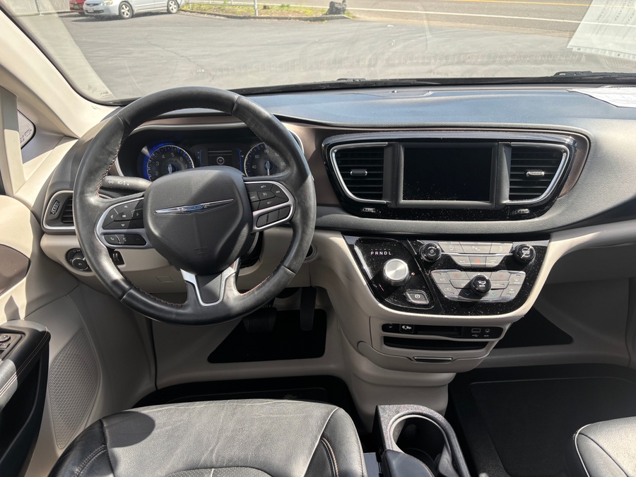 Used 2019 Chrysler Pacifica Touring L - BraunAbility Side Entry Entry Fold Out Automatic Ramp