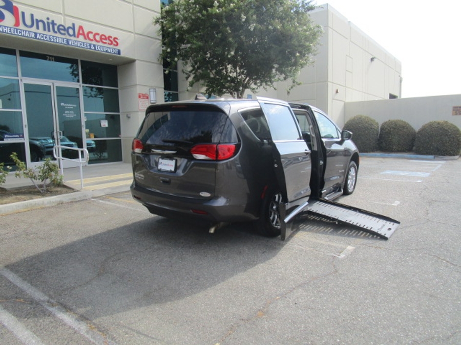 Used 2022 Chrysler Voyager LX - BraunAbility Side Entry Fold Out Automatic Ramp