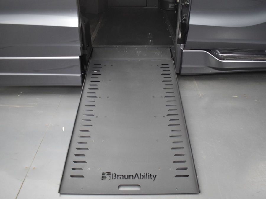 New 2025 Honda Odyssey EX-L - BraunAbility Side Entry Entry In Floor Automatic Ramp