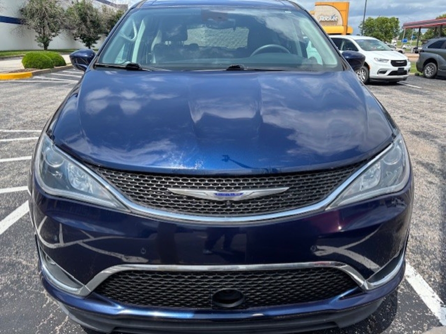 Used 2019 Chrysler Pacifica Touring L Plus - BraunAbility Side Entry Entry Fold Out Automatic Ramp