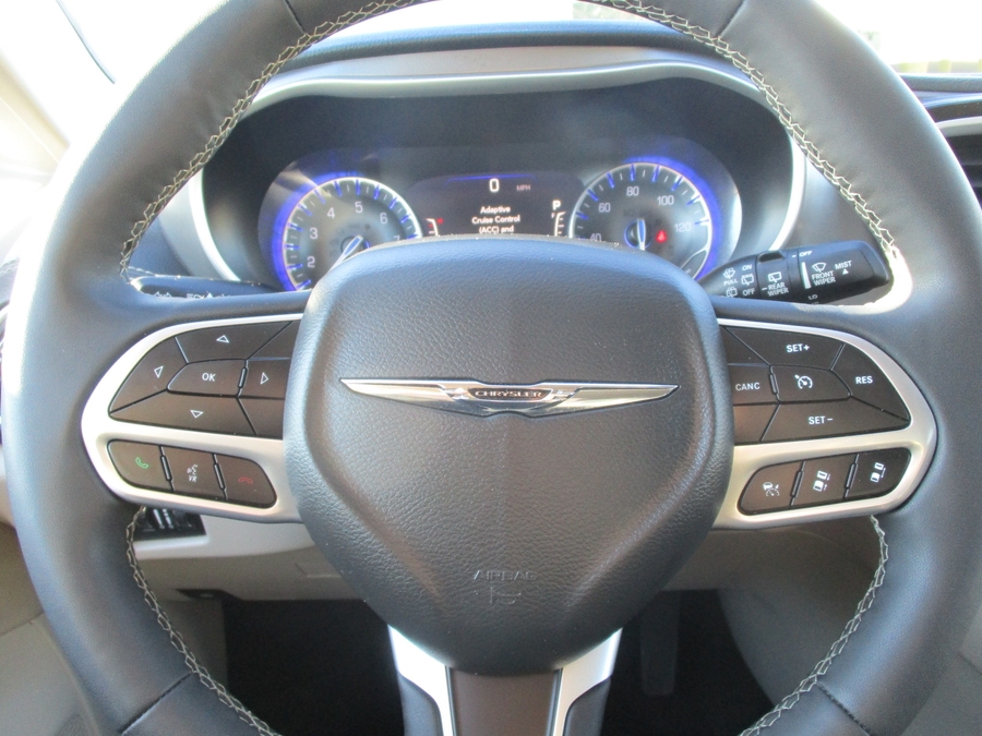 2022 CHRYSLER PACIFICA - Image 13