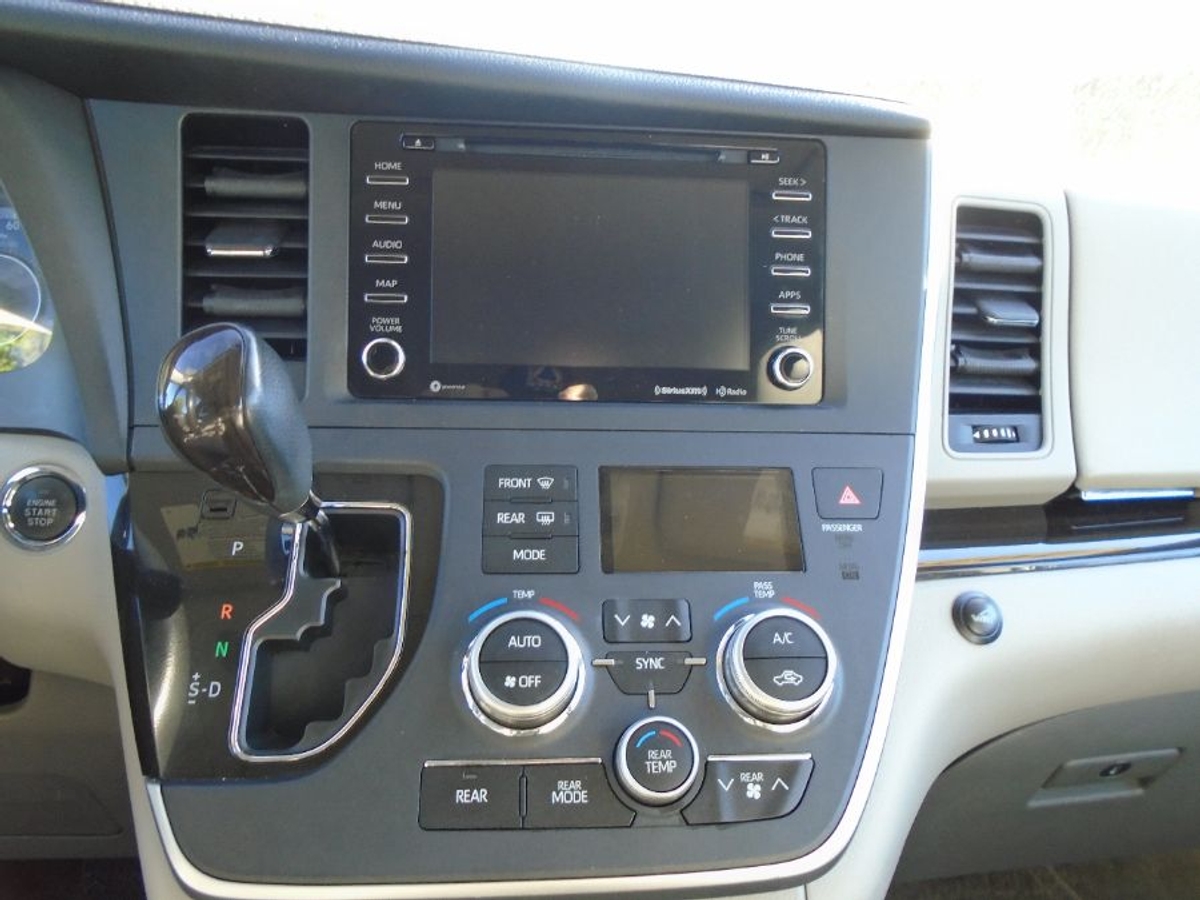 2020 TOYOTA SIENNA - Image 5