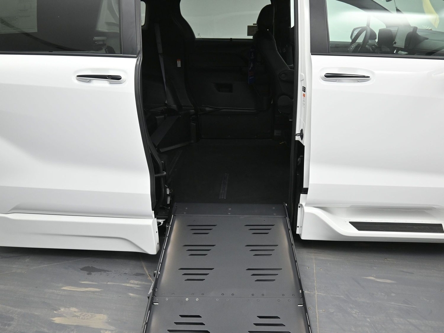 New 2026 Toyota Sienna Hybrid XSE Sport - BraunAbility Side Entry Fold Out Automatic Ramp