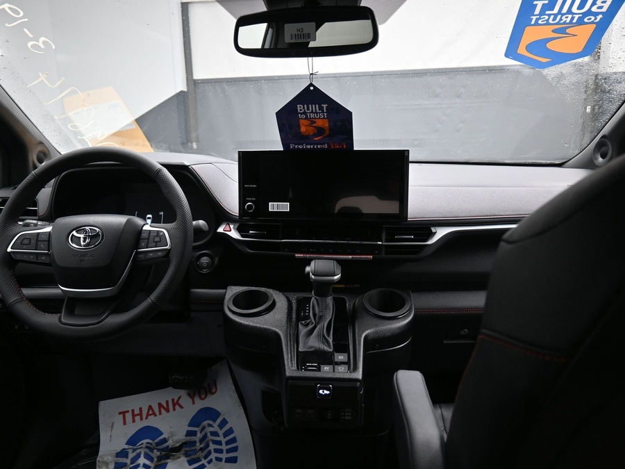 New 2026 Toyota Sienna Hybrid XSE Sport - BraunAbility Side Entry Entry Fold Out Automatic Ramp