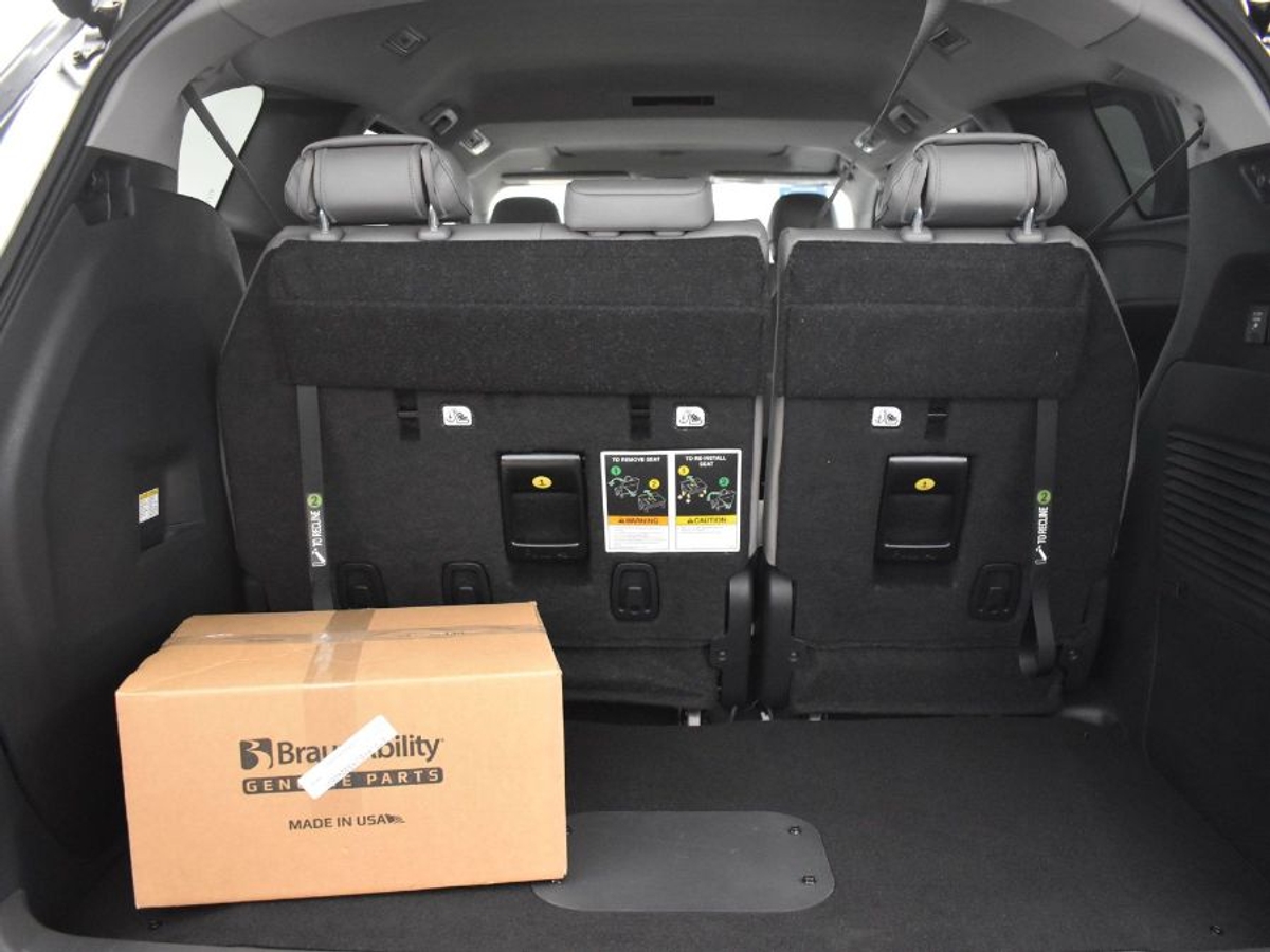 2025 TOYOTA SIENNA - Image 14