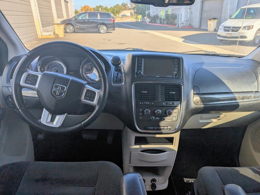 Used 2017 Dodge Grand Caravan SE - International Mobility Rear Entry Entry Fold Out Manual Ramp