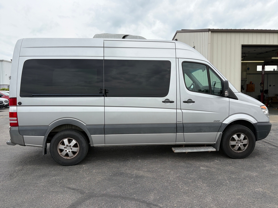  Mercedes-Benz Sprinter image number 10