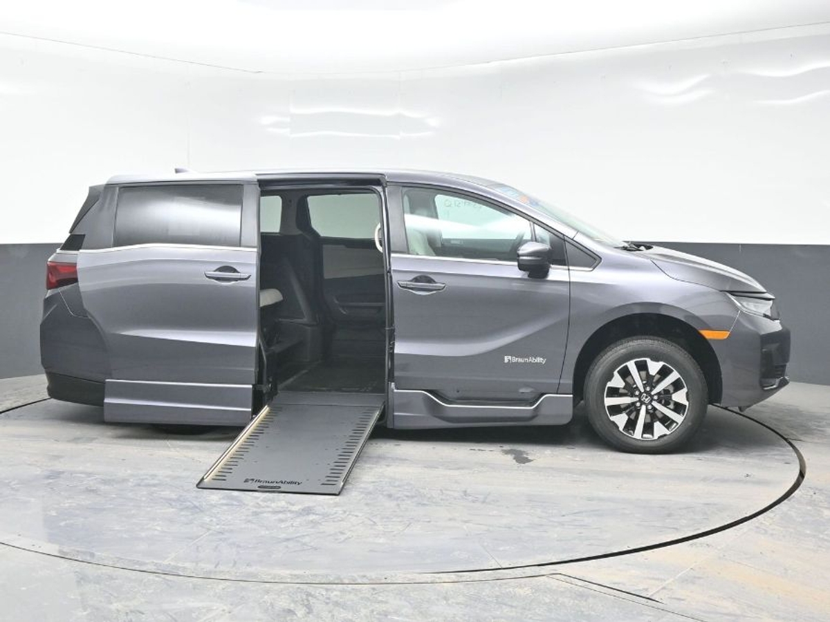 2026 Honda Odyssey EX-L's photo