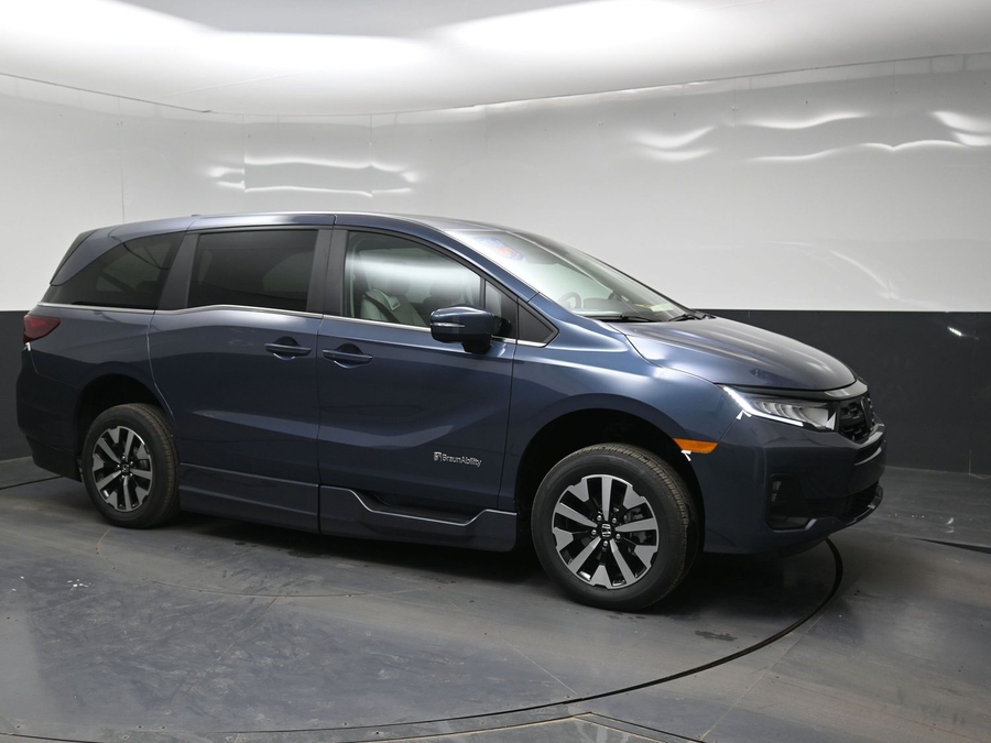 Blue Honda Odyssey image number 14