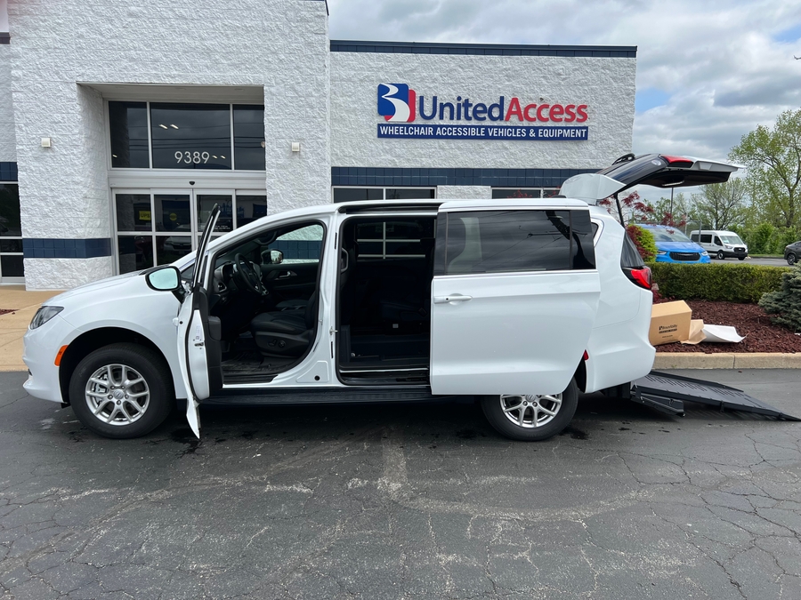 New 2025 Chrysler Voyager LX - BraunAbility Commercial Rear Entry Entry Fold Out Manual Ramp