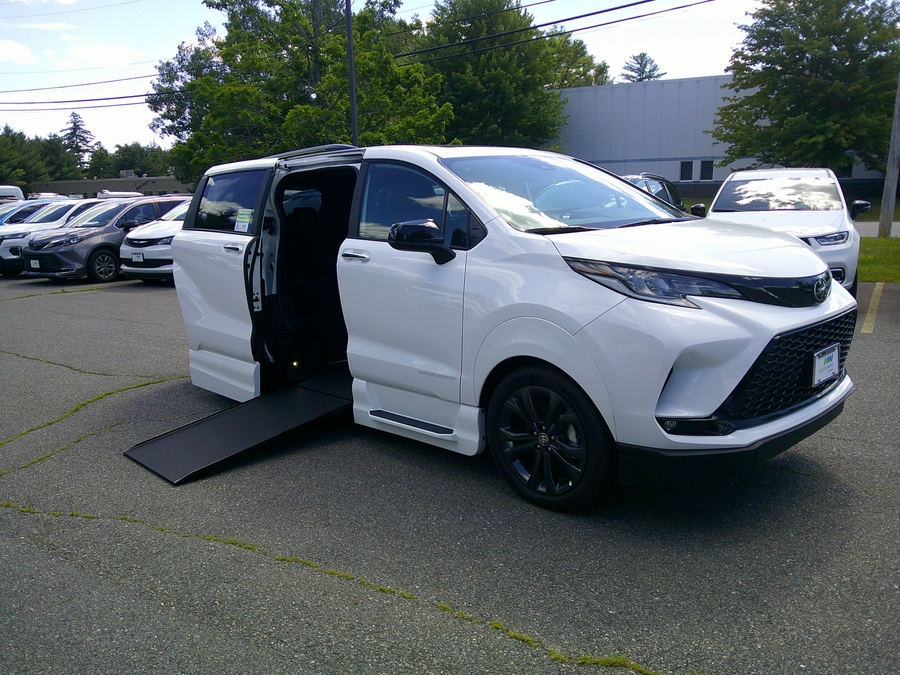 White Toyota Sienna with Side Entry Automatic In Floor ramp