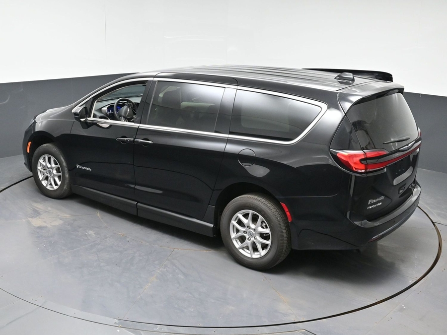 Used 2024 Chrysler Pacifica Touring L - BraunAbility Side Entry Fold Out Manual Ramp