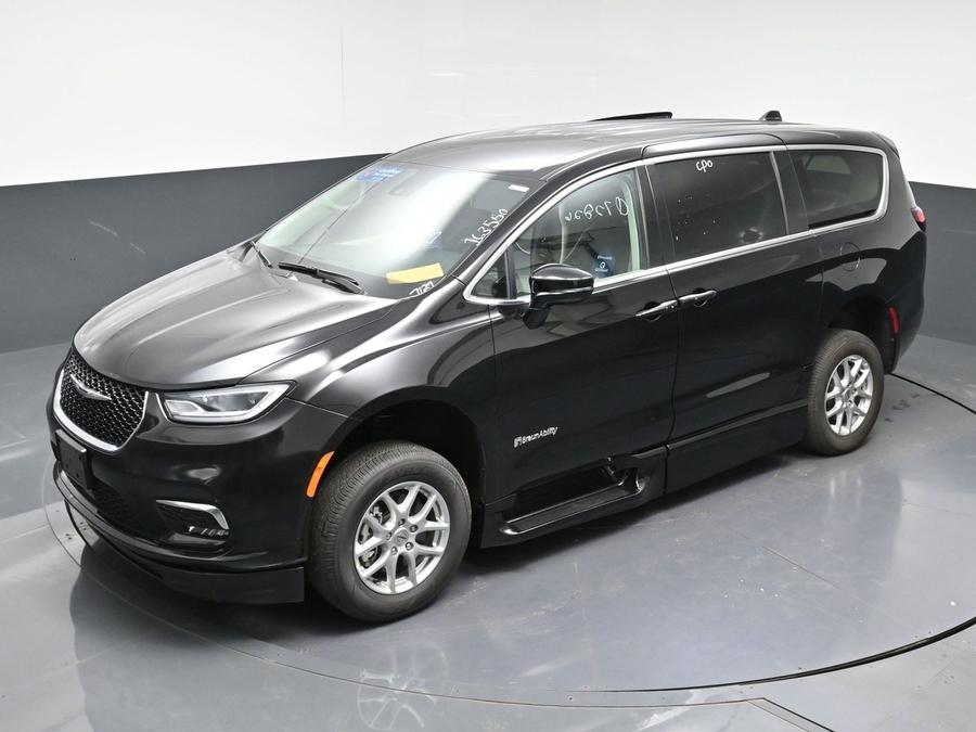 Used 2024 Chrysler Pacifica Touring L - BraunAbility Side Entry Fold Out Automatic Ramp