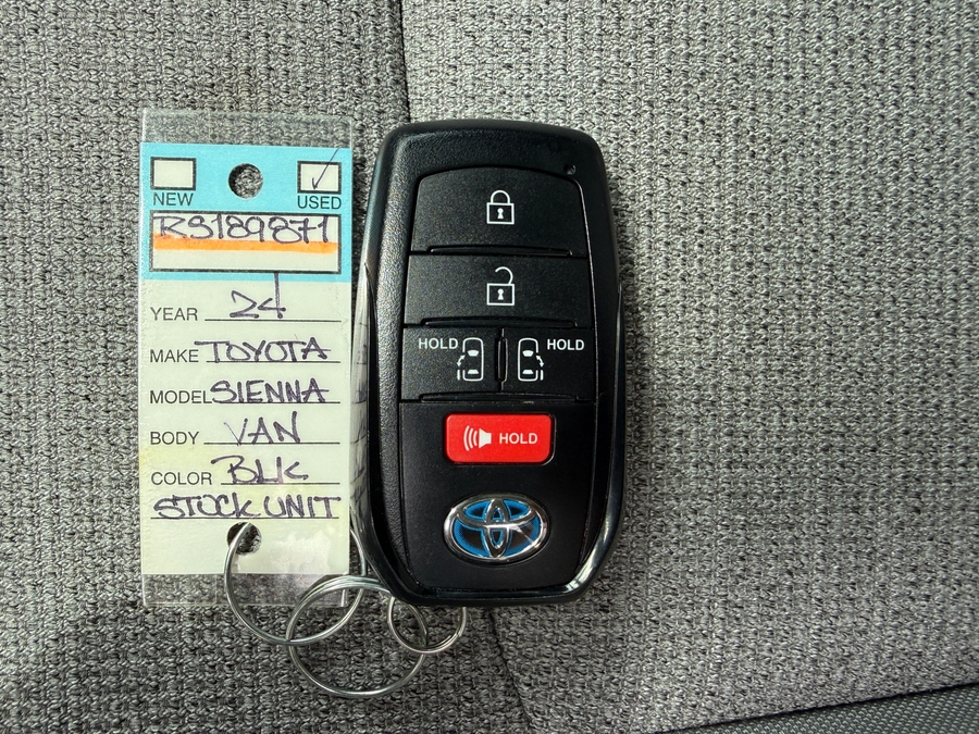 Used 2024 Toyota Sienna Hybrid LE - BraunAbility Rear Entry Entry Fold Out Manual Ramp
