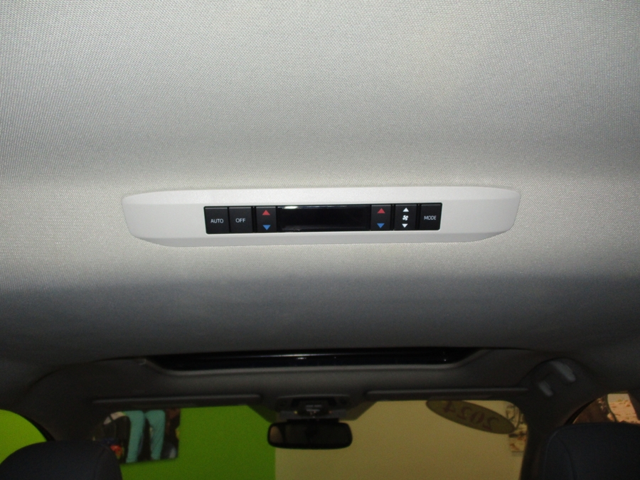 2024 TOYOTA SIENNA - Image 11