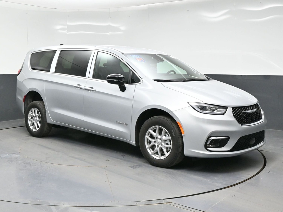 Silver Chrysler Pacifica with Rear Entry Manual Fold Out ramp