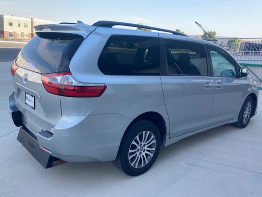 Used 2020 Toyota Sienna XLE - BraunAbility Rear Entry Fold Out Automatic Ramp