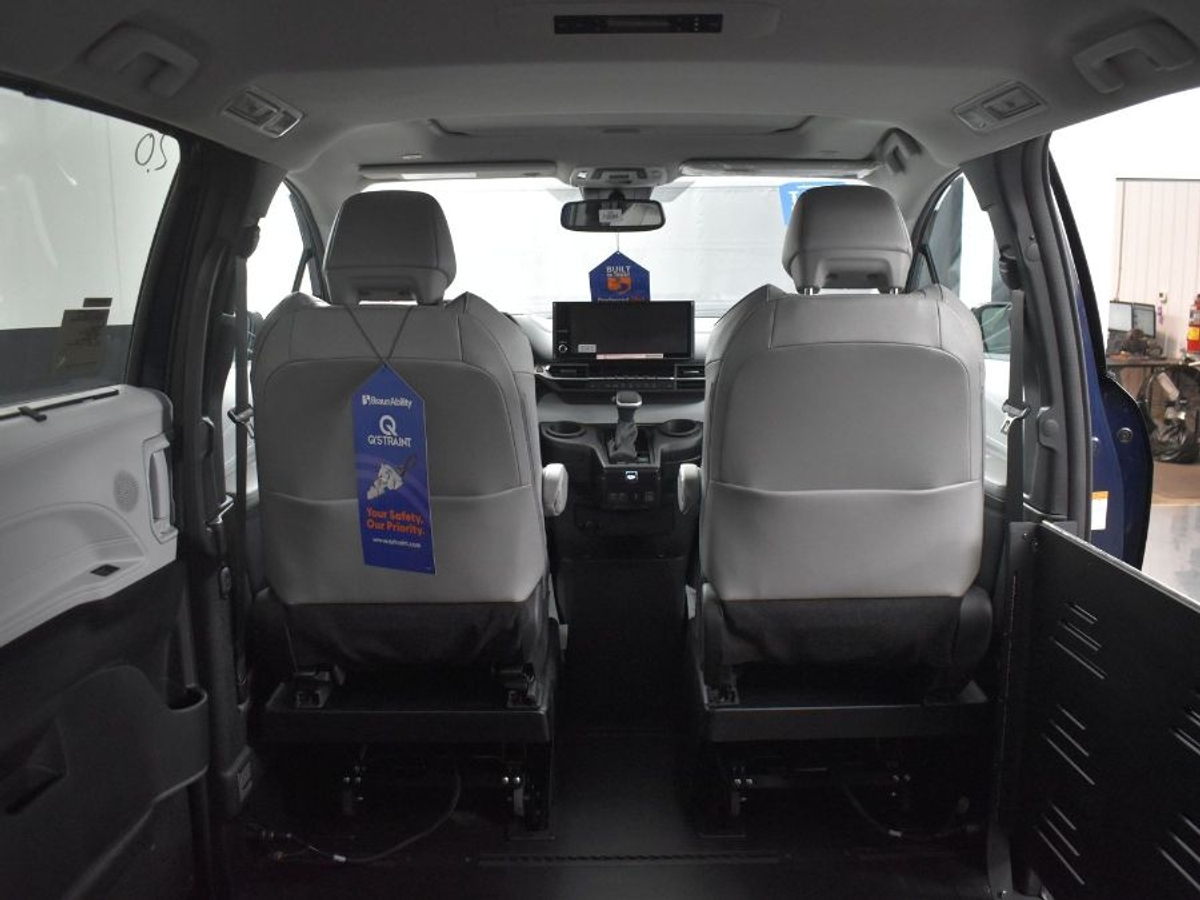 2025 TOYOTA SIENNA - Image 15