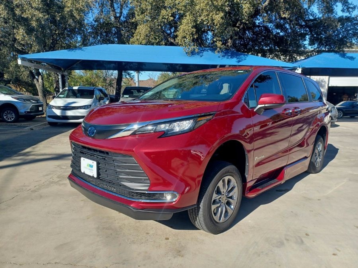 2023 TOYOTA SIENNA - Image 6