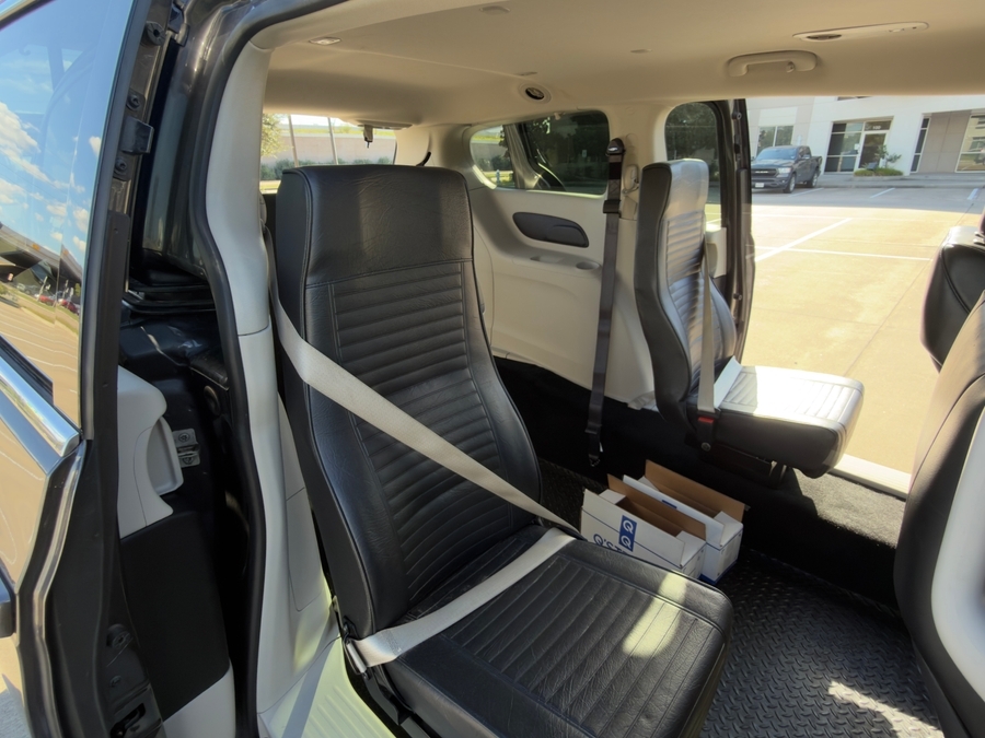 Used 2023 Chrysler Pacifica Touring L - FR Conversions Rear Entry Fold Out Manual Ramp