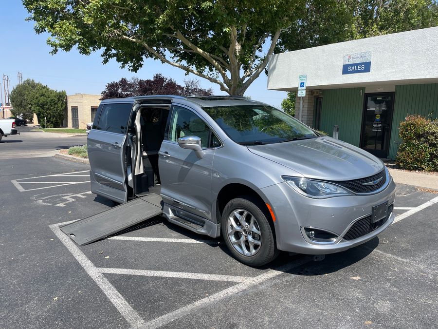 Used 2019 Chrysler Pacifica Limited - ROLLX Side Entry Entry Fold Out Manual Ramp
