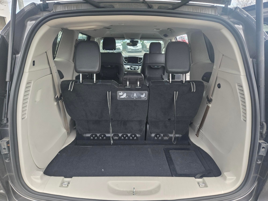 Used 2021 Chrysler Pacifica Touring L - BraunAbility Side Entry Entry In Floor Automatic Ramp