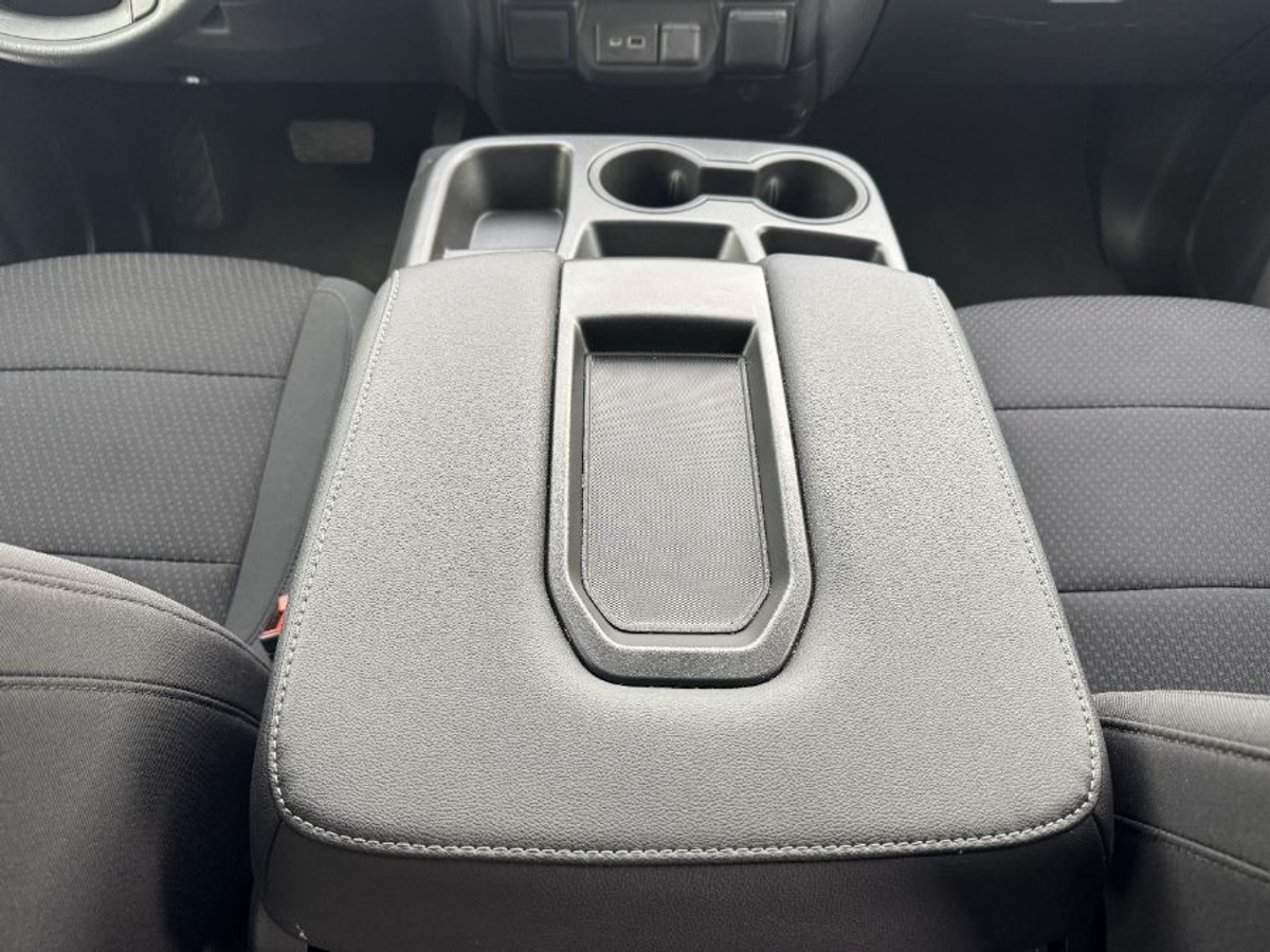 Blue Chevrolet Silverado 1500 image number 5