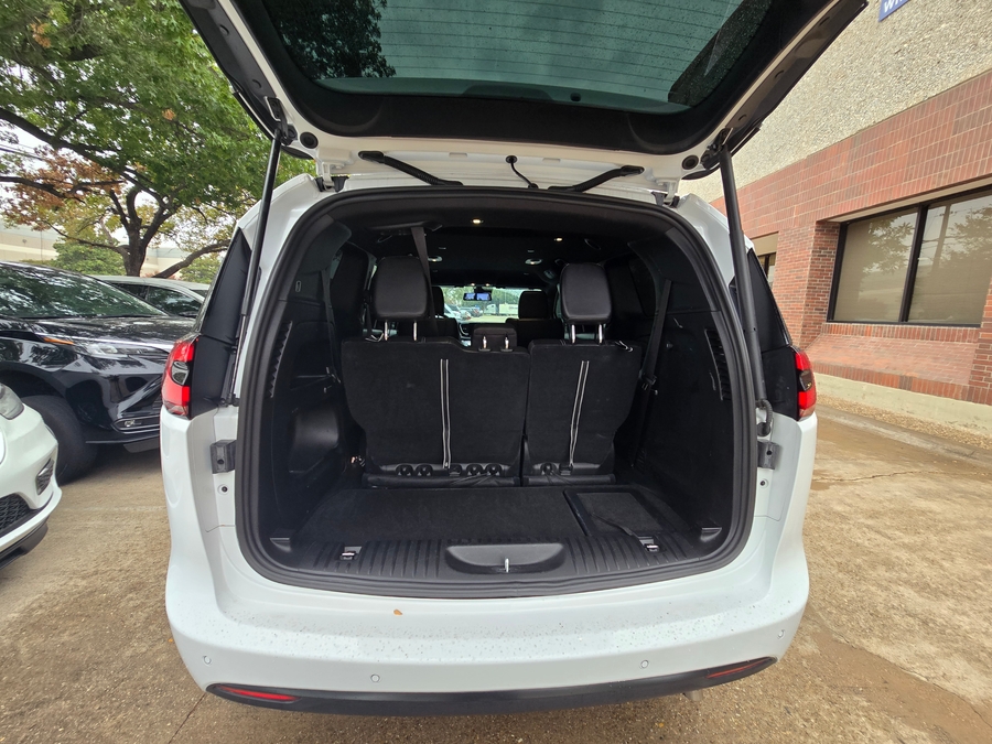 Used 2024 Chrysler Pacifica Touring L - BraunAbility Side Entry In Floor Automatic Ramp