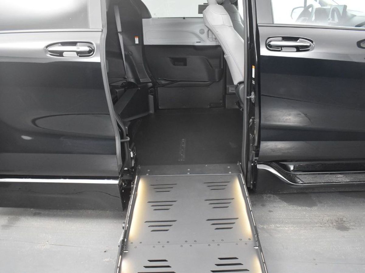 2025 TOYOTA SIENNA - Image 12