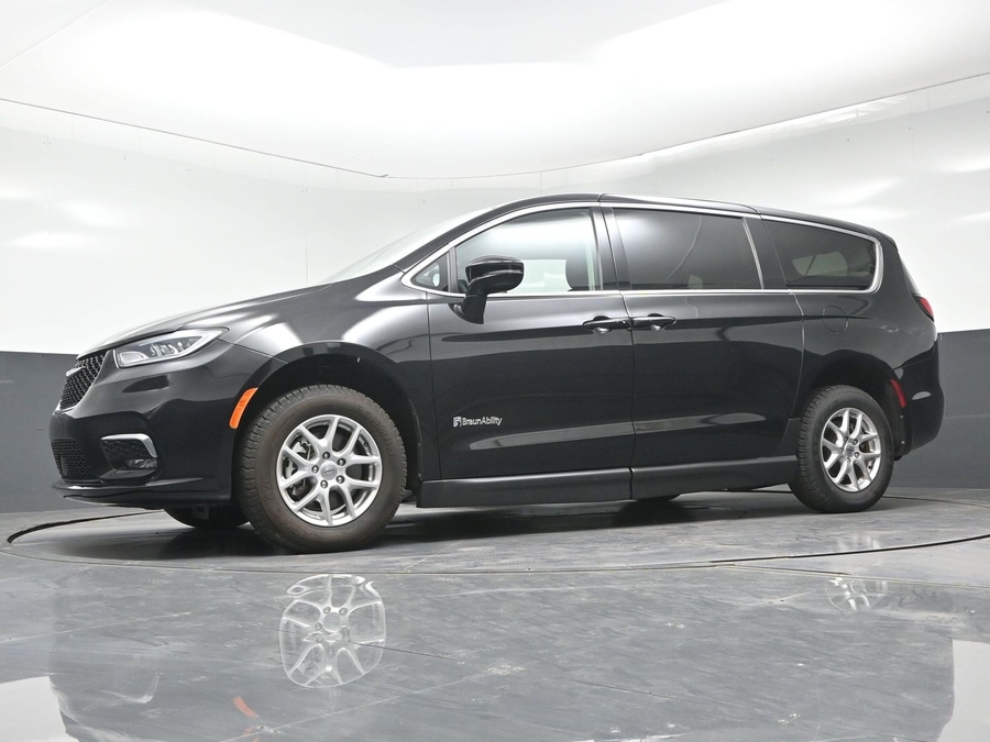 Used 2024 Chrysler Pacifica Touring L - BraunAbility Side Entry Fold Out Manual Ramp