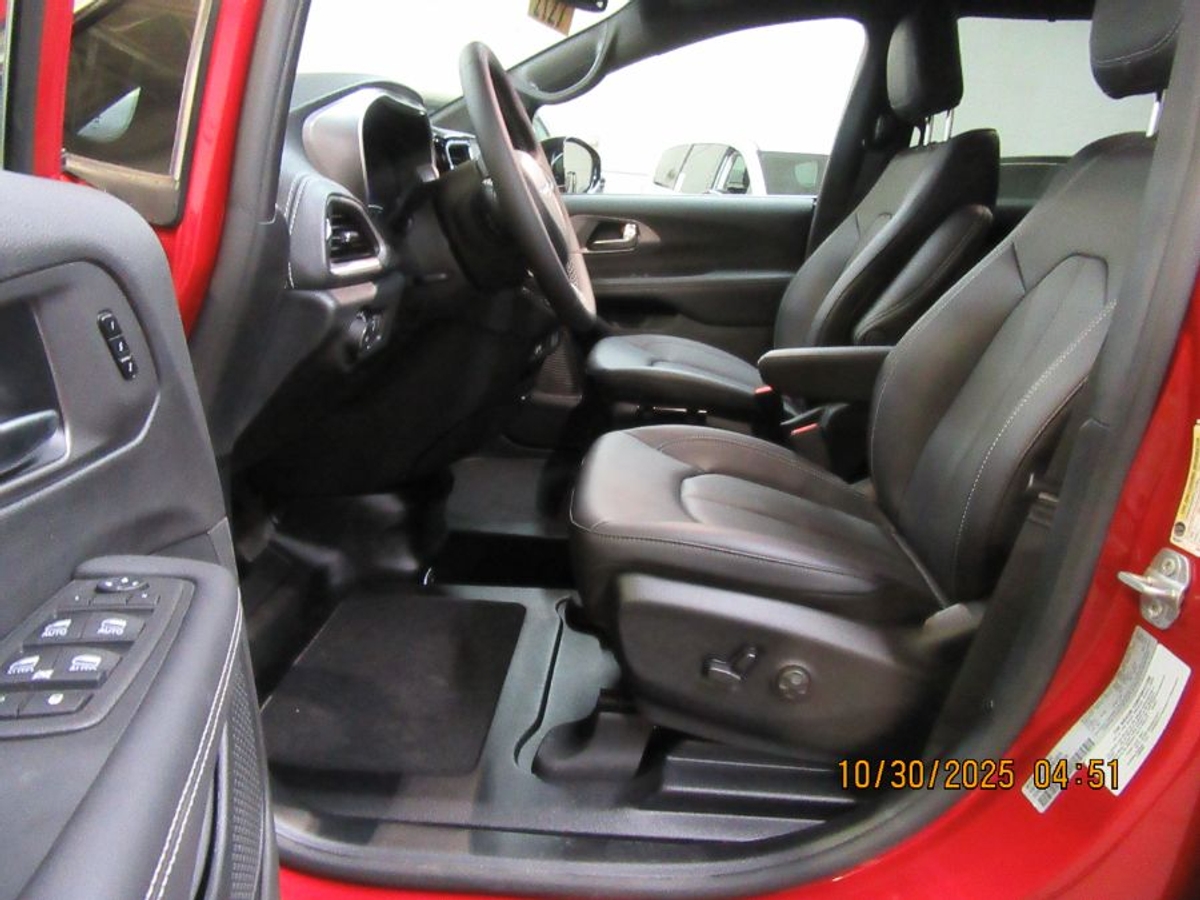 2025 CHRYSLER PACIFICA - Image 7