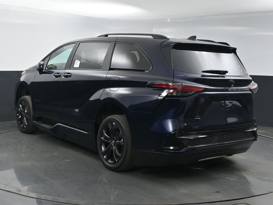 New 2025 Toyota Sienna Hybrid XSE Sport - BraunAbility Side Entry Entry In Floor Automatic Ramp