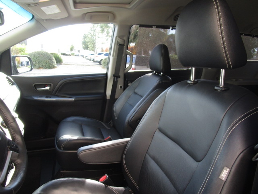 Used 2015 Toyota Sienna SE - VMI Side Entry Entry In Floor Automatic Ramp