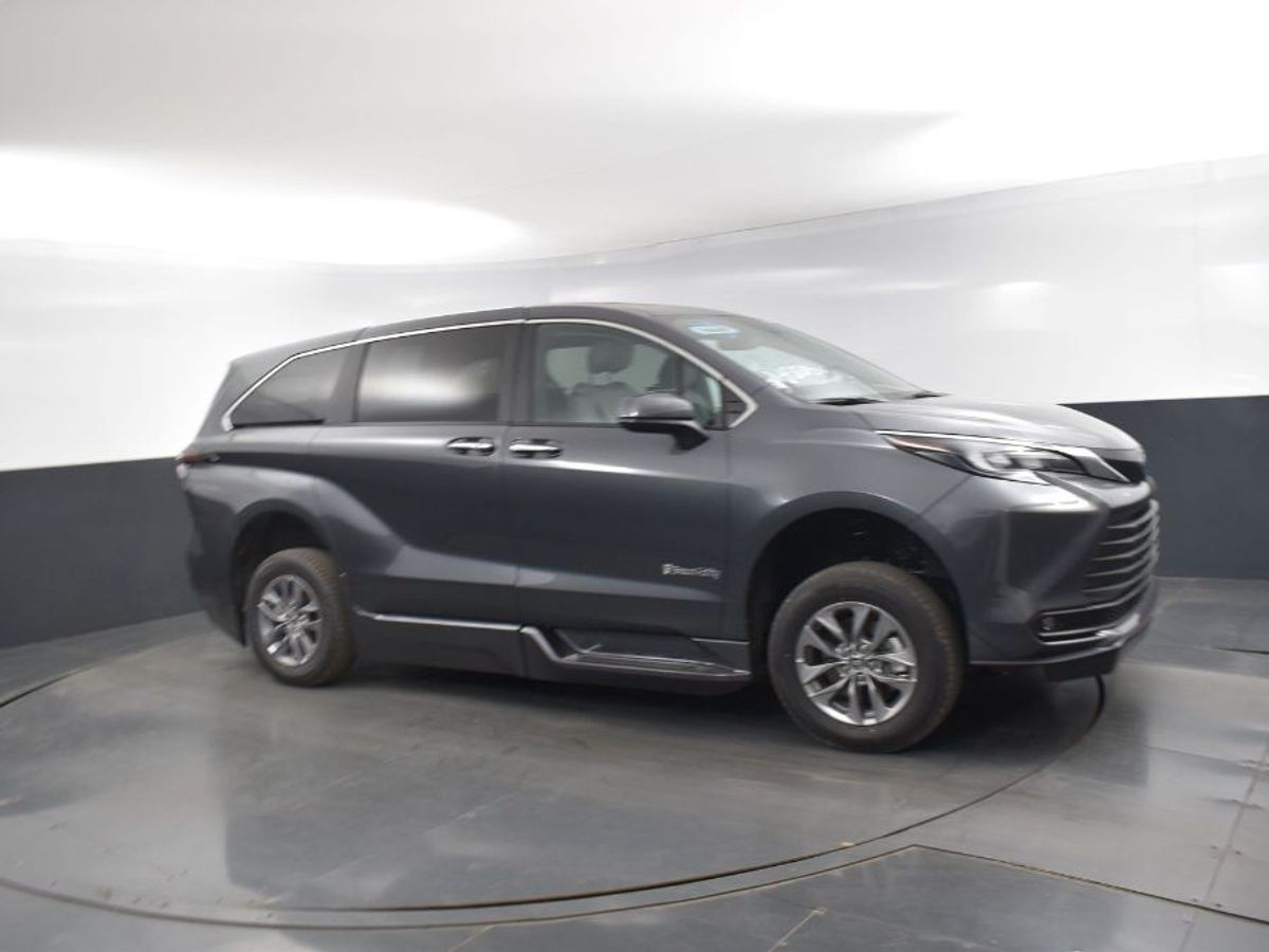 2025 TOYOTA SIENNA - Image 21