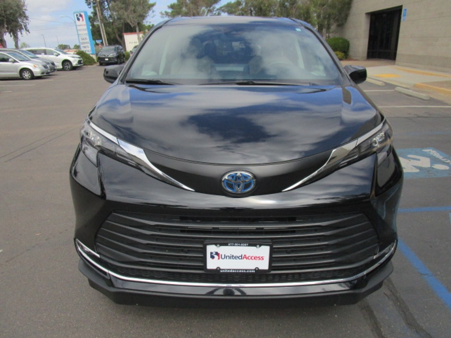 Used 2024 Toyota Sienna Hybrid XLE Base - VMI Side Entry Entry In Floor Automatic Ramp