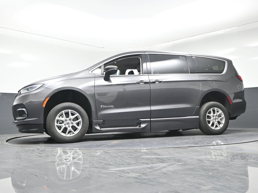Used 2023 Chrysler Pacifica Touring L - BraunAbility Side Entry Fold Out Automatic Ramp