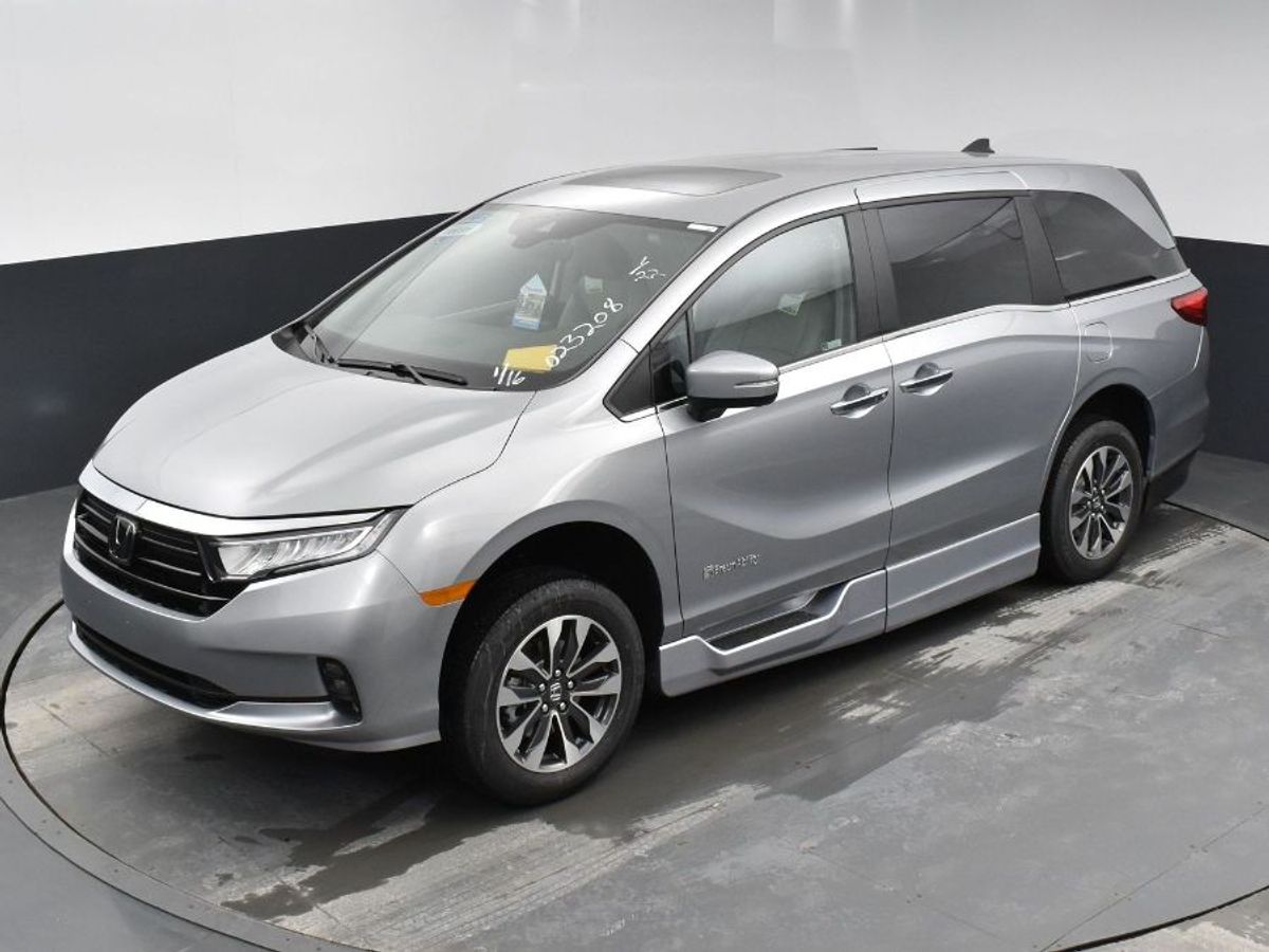 2024 Honda Odyssey EX-L - Photo 24