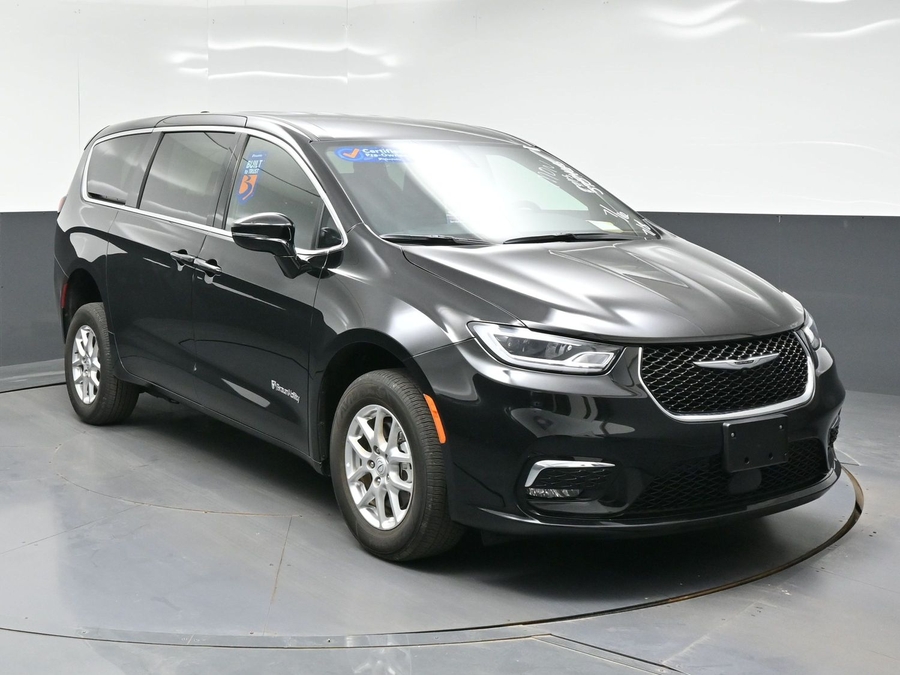 Used 2025 Chrysler Pacifica Select - BraunAbility Rear Entry Fold Out Manual Ramp