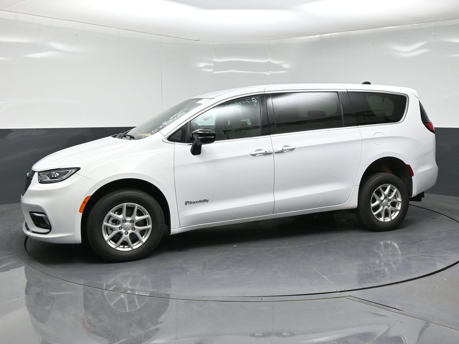 Used 2025 Chrysler Pacifica Select Safety - BraunAbility Rear Entry Fold Out Manual Ramp