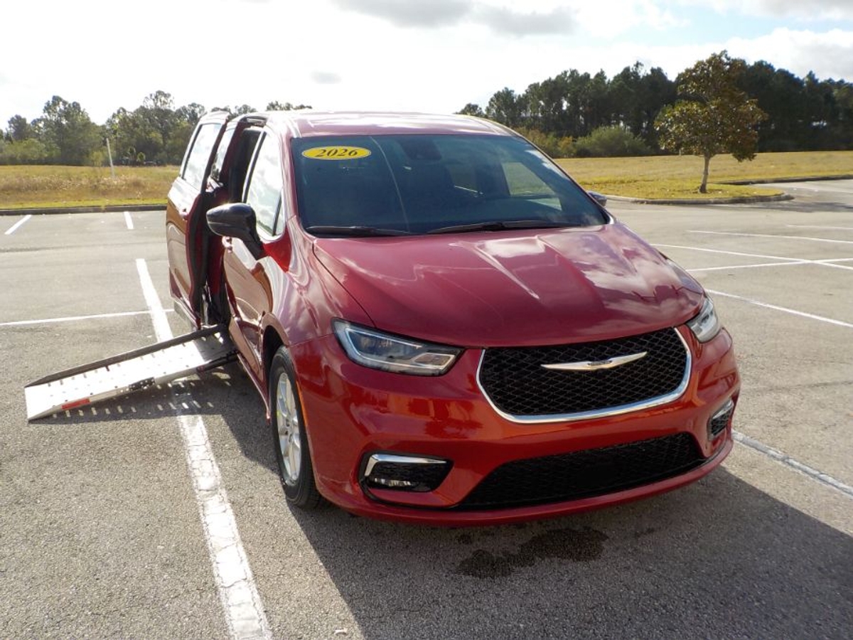 Red Chrysler Pacifica image number 1