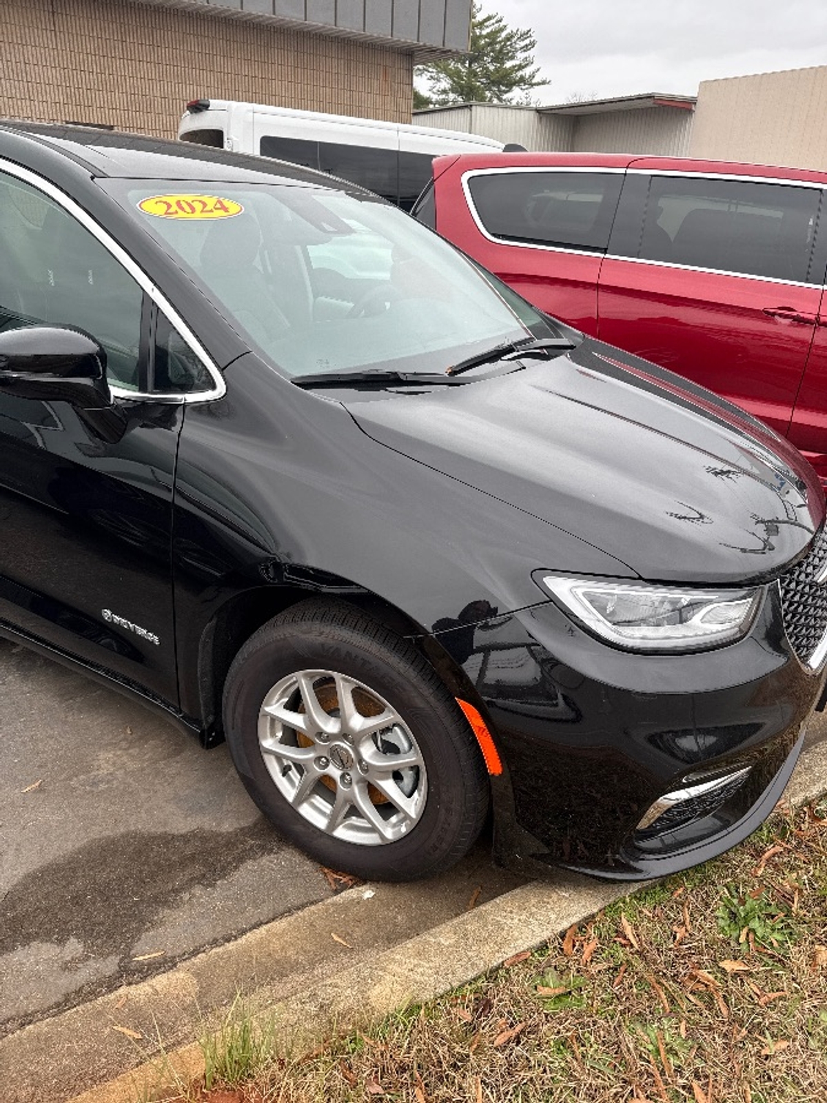 2024 CHRYSLER PACIFICA - Image 5