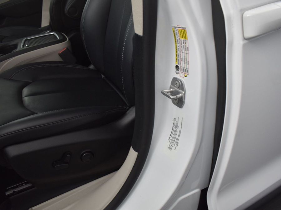 Used 2024 Chrysler Pacifica Touring L - BraunAbility Side Entry Entry Fold Out Manual Ramp