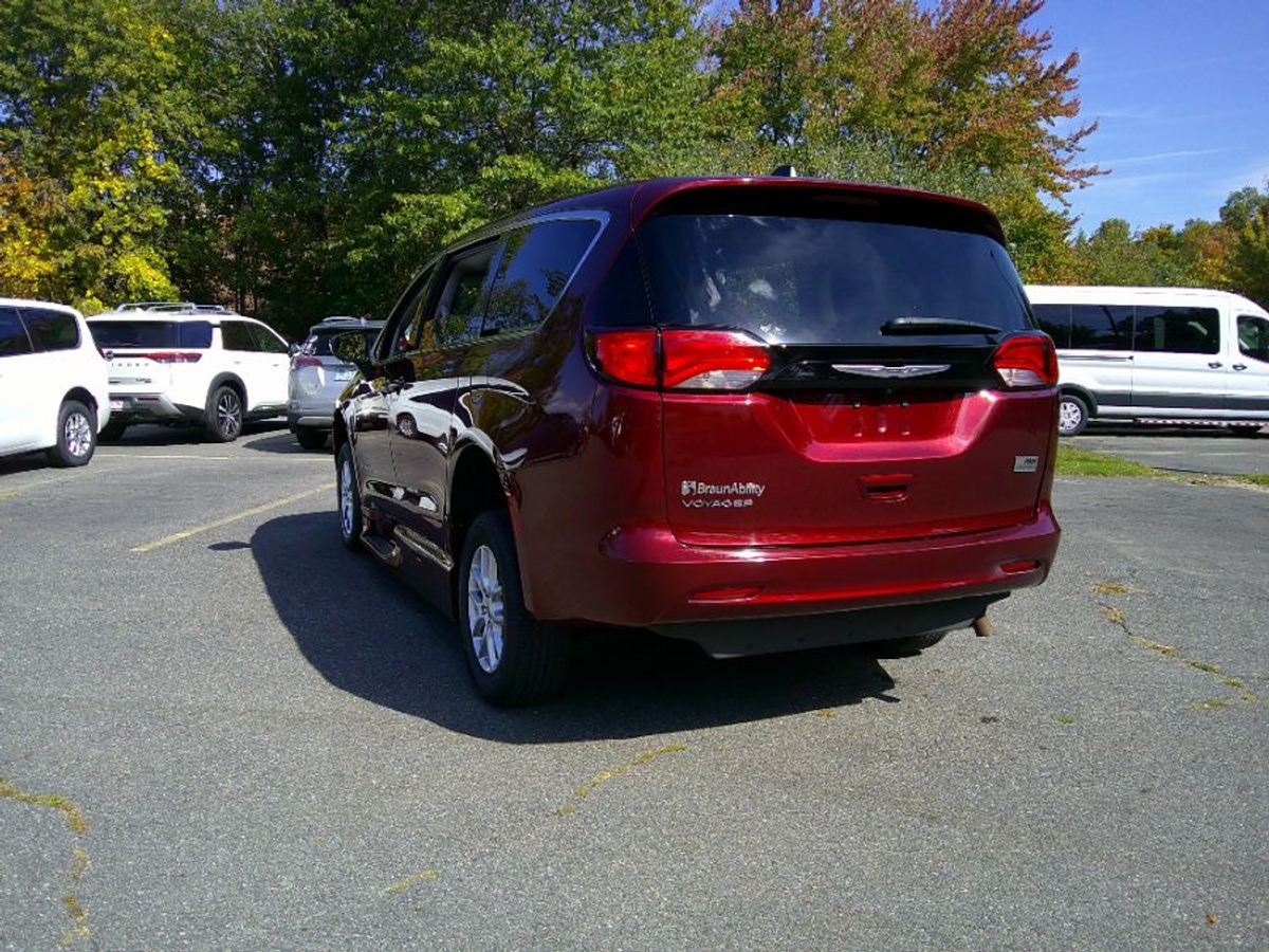 2023 CHRYSLER VOYAGER - Image 9