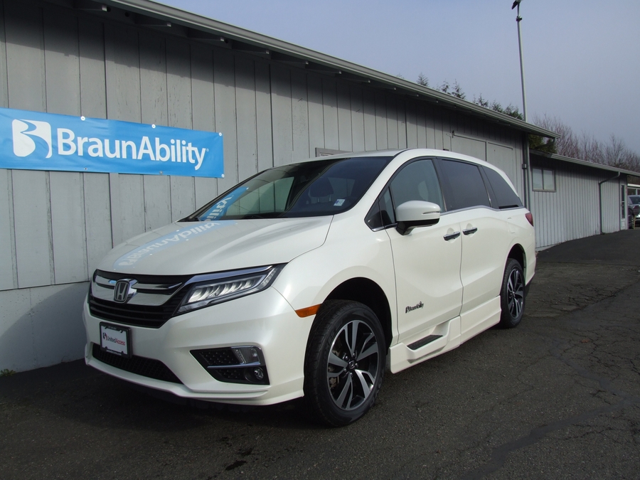Used 2019 Honda Odyssey Elite - BraunAbility Side Entry Entry In Floor Automatic Ramp